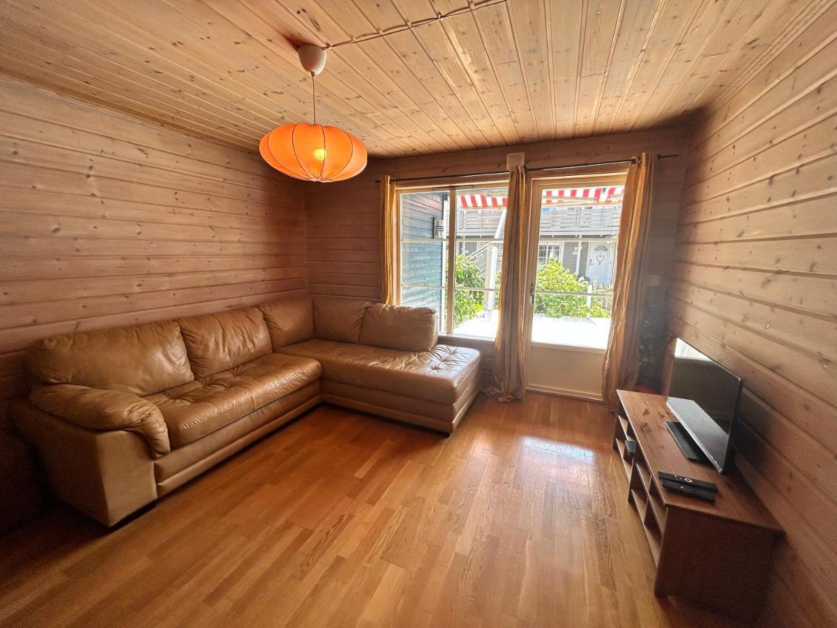 Cozy Scandinavian In - Free Parking And Close To Many Amenities